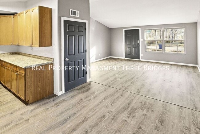 Building Photo - 2857 Dawnview Dr