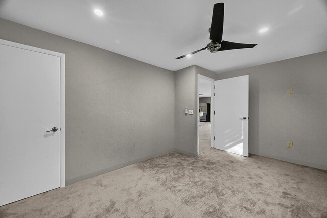 Building Photo - 6375 86th Ln