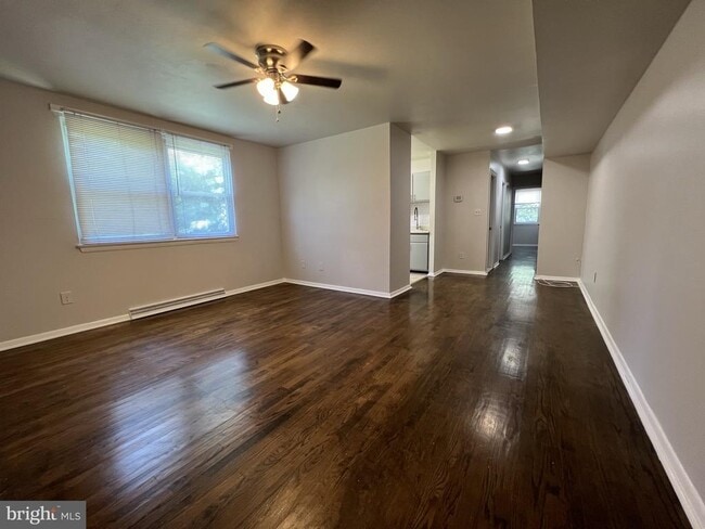 Building Photo - 4414 Falls Bridge Dr