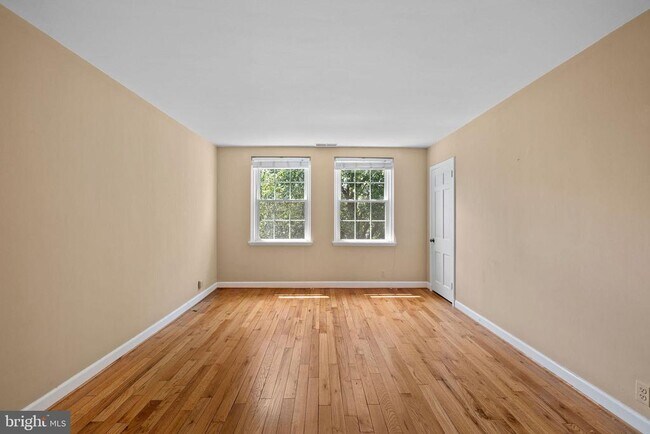 Building Photo - 3441 S Stafford St