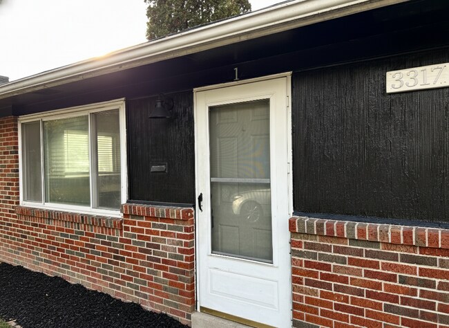 Building Photo - 3317 Bampton Ave