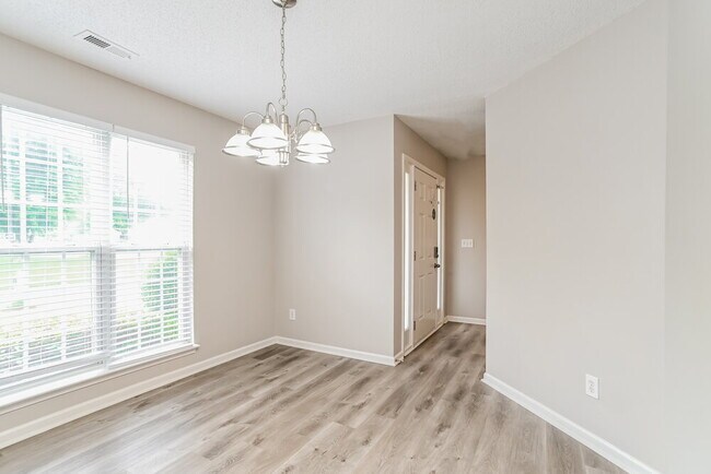 Building Photo - 4924 Rosena Dr