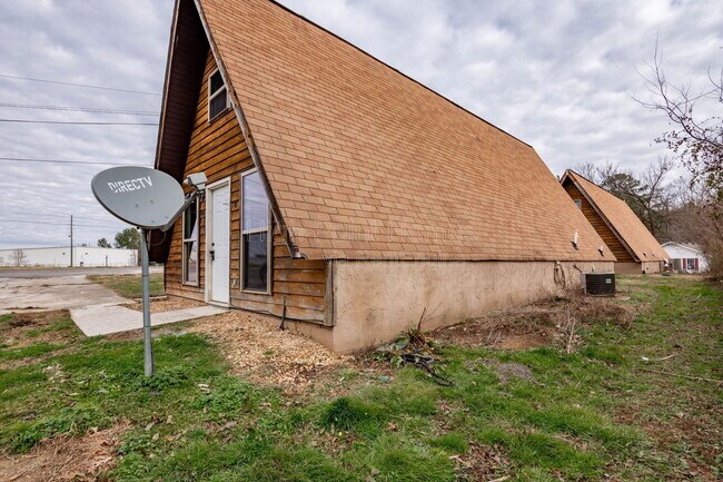 Building Photo - 90 Park St