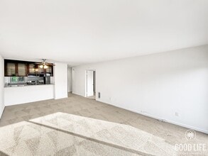Building Photo - Bright 2BR Condo with New Carpet, Private Balcony & Great Amenities in Clairemont Mesa!
