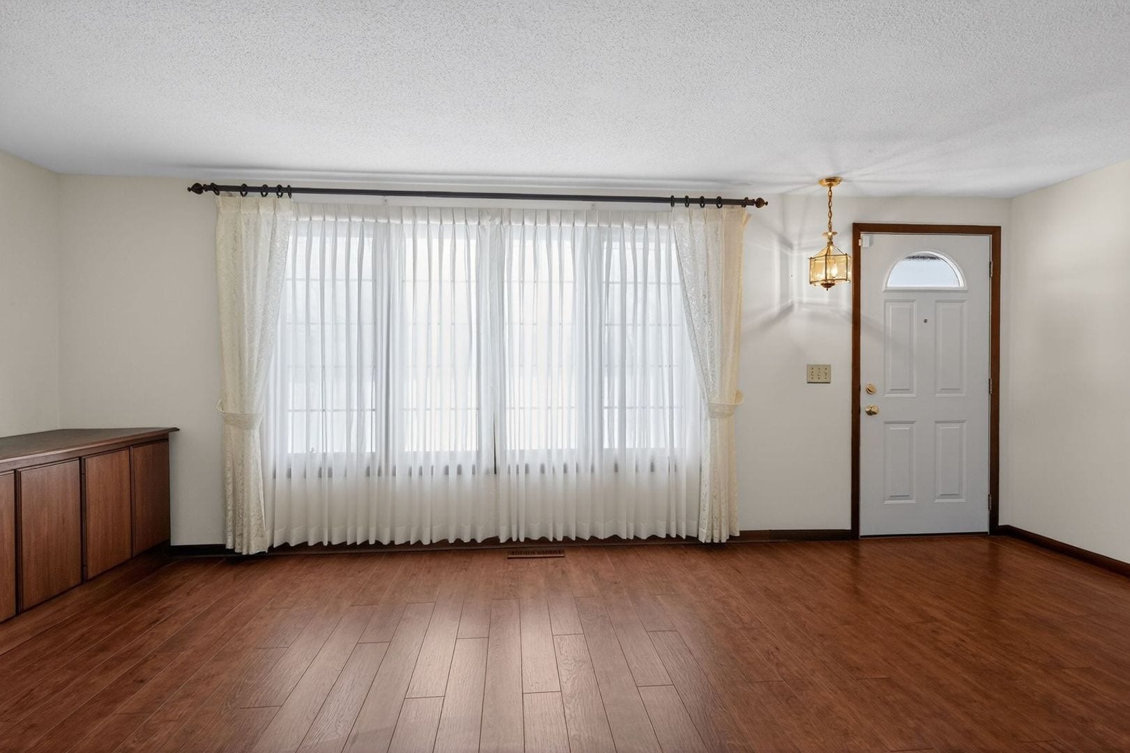 Building Photo - 20728 Old 24 E Rd