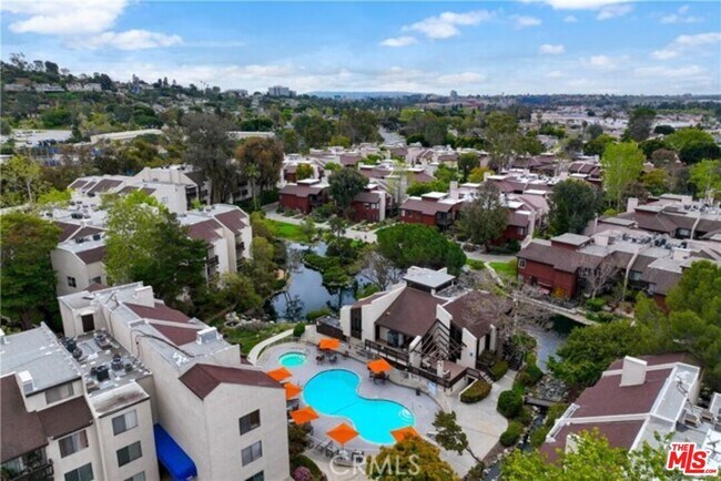 Building Photo - 4805 Maytime Ln