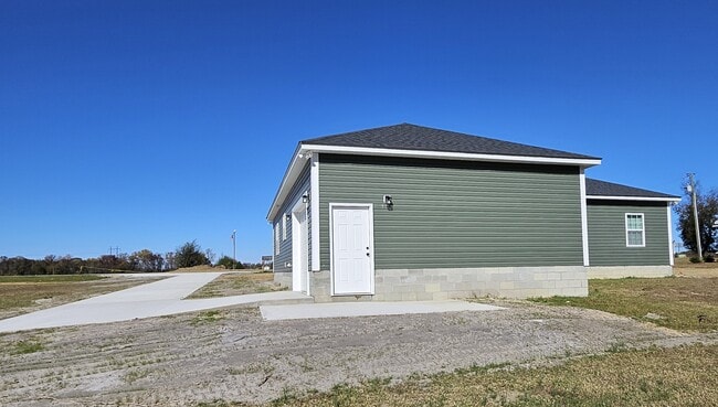 Building Photo - 1033 Oberry Rd