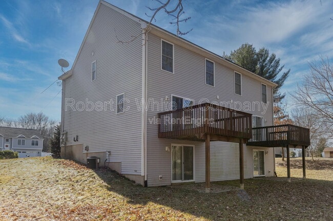 Building Photo - 10 Winthrop Dr