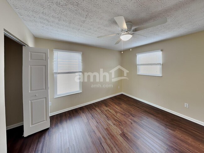 Building Photo - 167 Firestone Dr