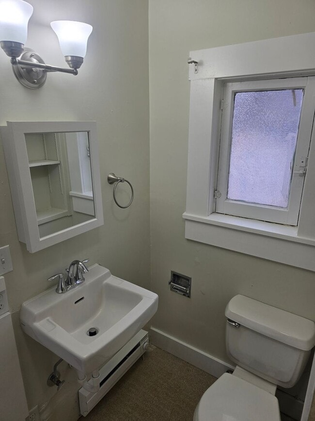 Building Photo - 2 Bedroom in Whiteaker Area