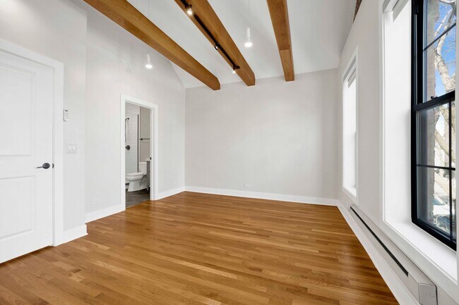 Building Photo - 1735 W Cullerton St