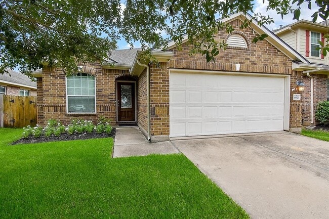Primary Photo - 26923 Glacier Creek Dr