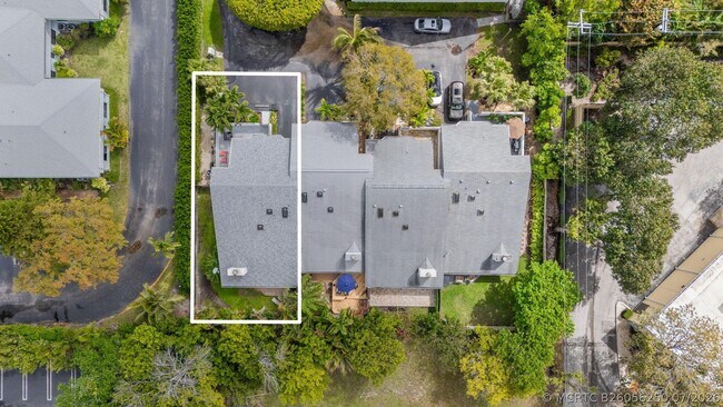 Building Photo - 2956 Florida Blvd