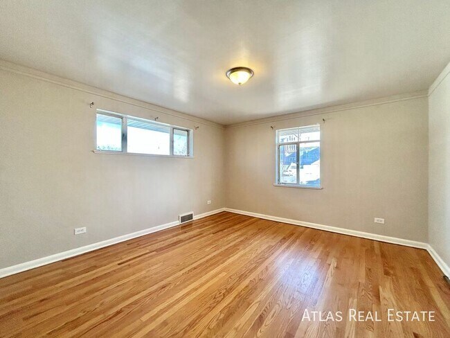 Building Photo - 2353 S Sherman St