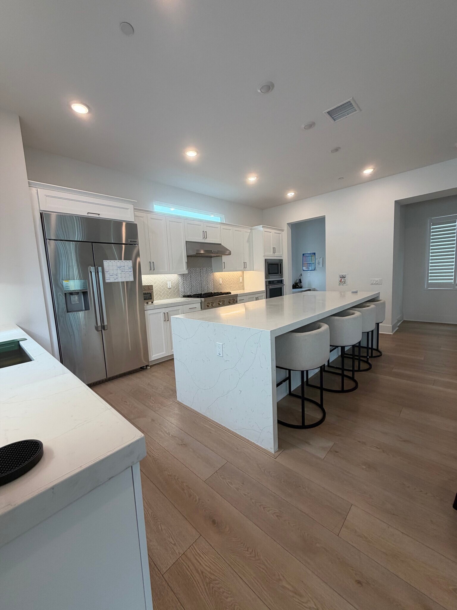 Great Room and Kitchen Pic 1 - 16285 Veterans Way