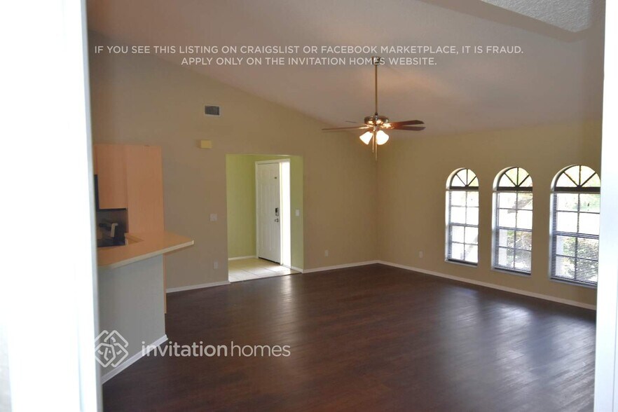 Building Photo - 209 Uruguay Dr