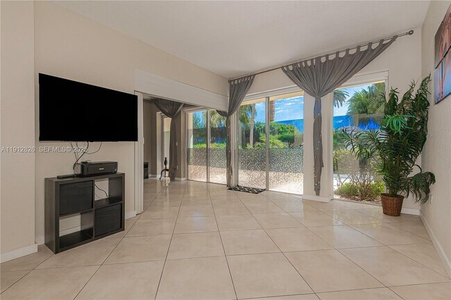 Building Photo - 11111 Biscayne Blvd