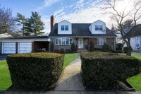 Building Photo - 57 Hemlock St