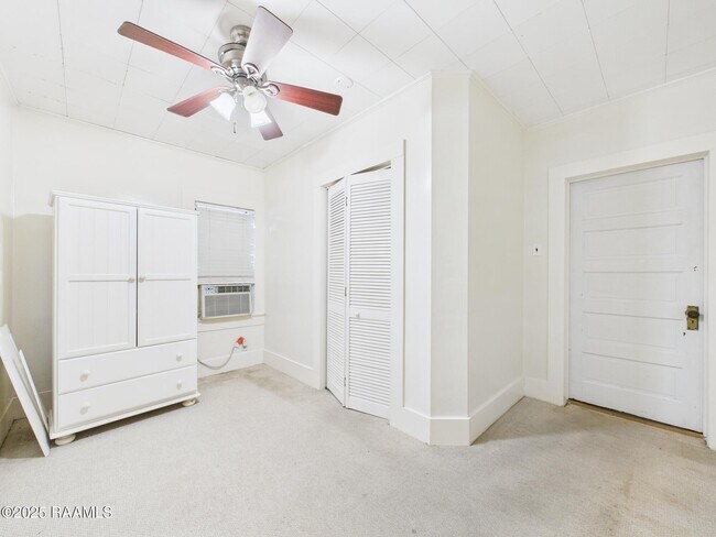 Building Photo - 408 Harding St