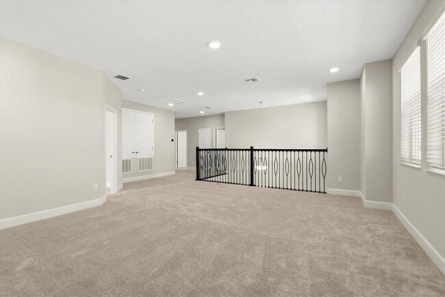 Building Photo - 1320 Hyde St