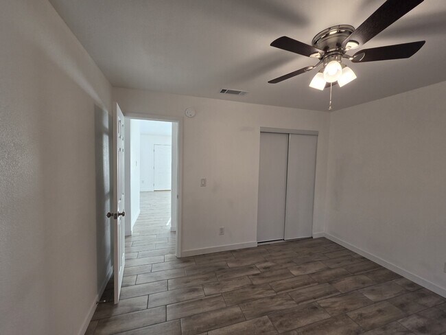 Building Photo - 4735 E Caballero St