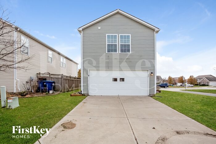 Building Photo - 10074 Golden Dr