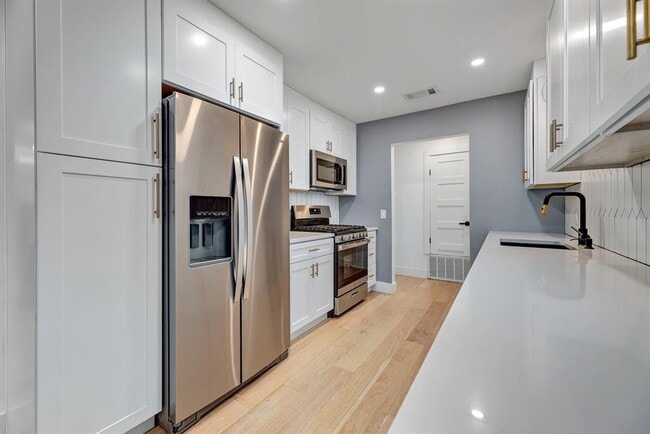 Building Photo - 1743 Cricket Hollow Dr