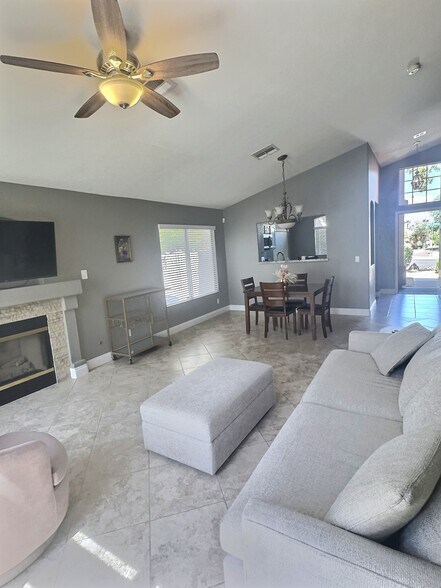 Building Photo - 8245 Ruby Mountain Way