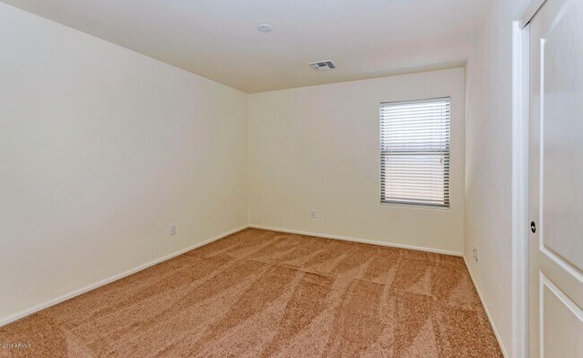 Building Photo - Gorgeous 4 Bed Single Level Norterra Home