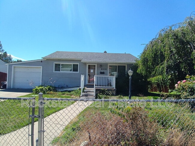 Building Photo - 6011 N Forest Blvd