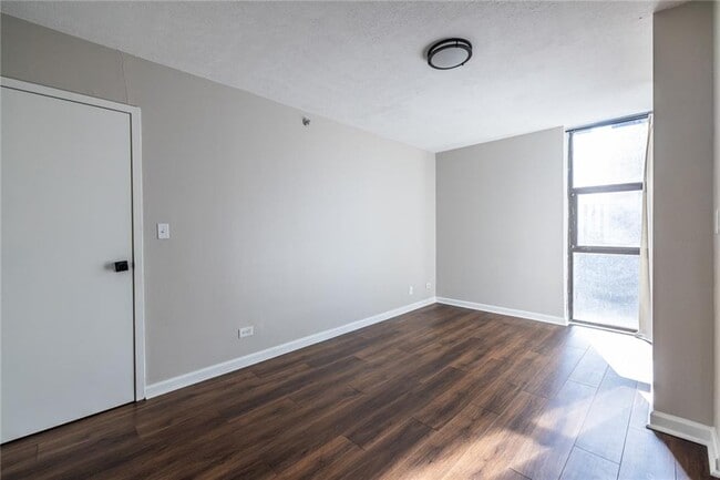 Building Photo - 620 Peachtree St NE