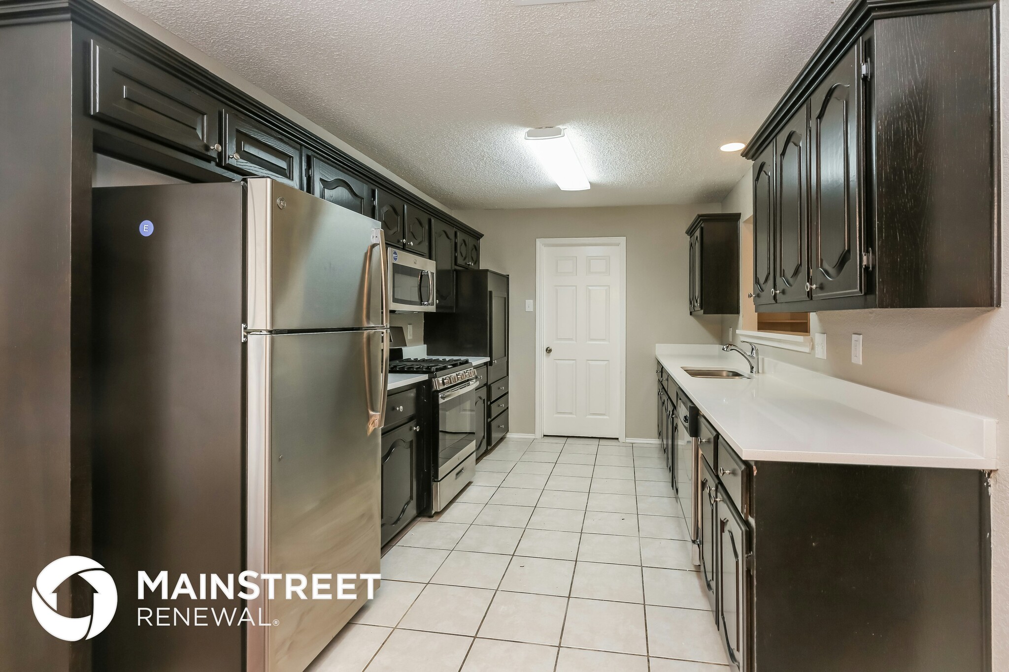 Building Photo - 521 Anglebluff Dr