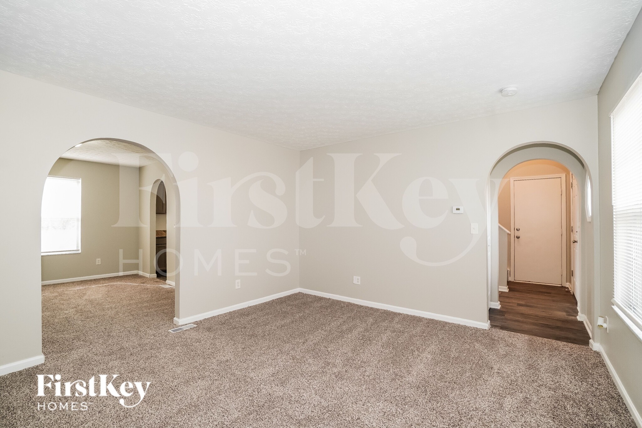 Building Photo - 391 Oak Village Dr