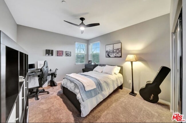 Building Photo - 28667 N Pietro Dr