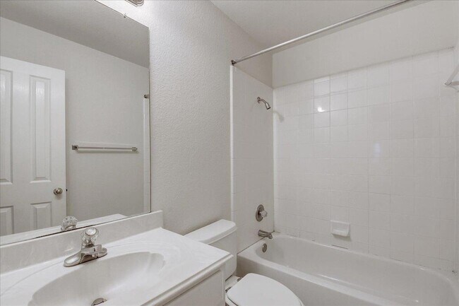 Building Photo - 2437 Cloud Peak Ln