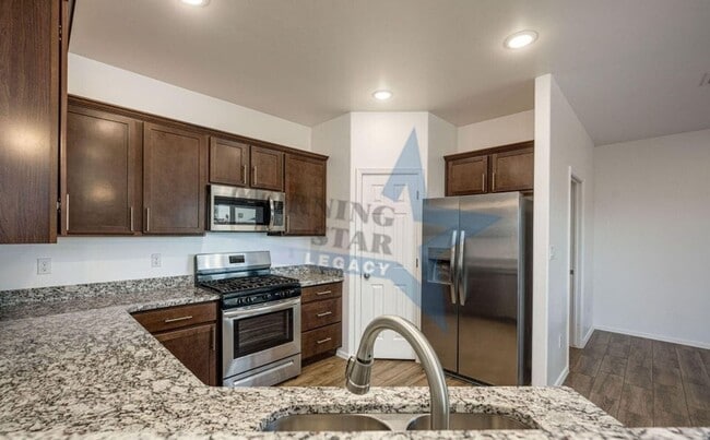 Building Photo - Nearly New Home! Near Nasa/White Sands- ba...