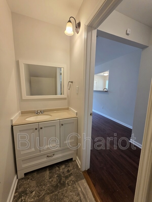 Building Photo - 1206 Granby St