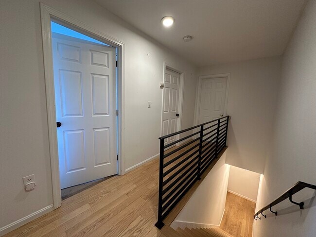 Building Photo - 66 St James Pl