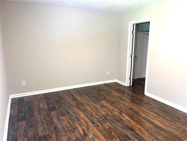 Building Photo - 3177 Pinto Dr
