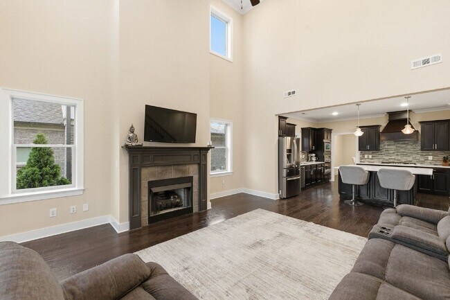 Building Photo - 790 Fontwell Ln