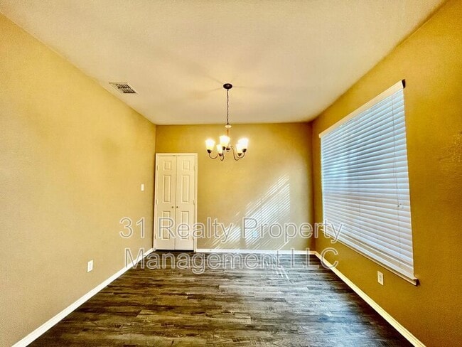 Building Photo - 6116 Pine Meadow Ln