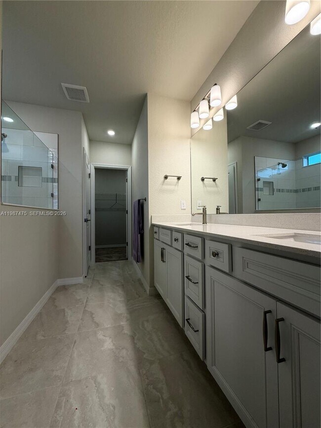 Building Photo - 12251 SW Periwinkle Ct