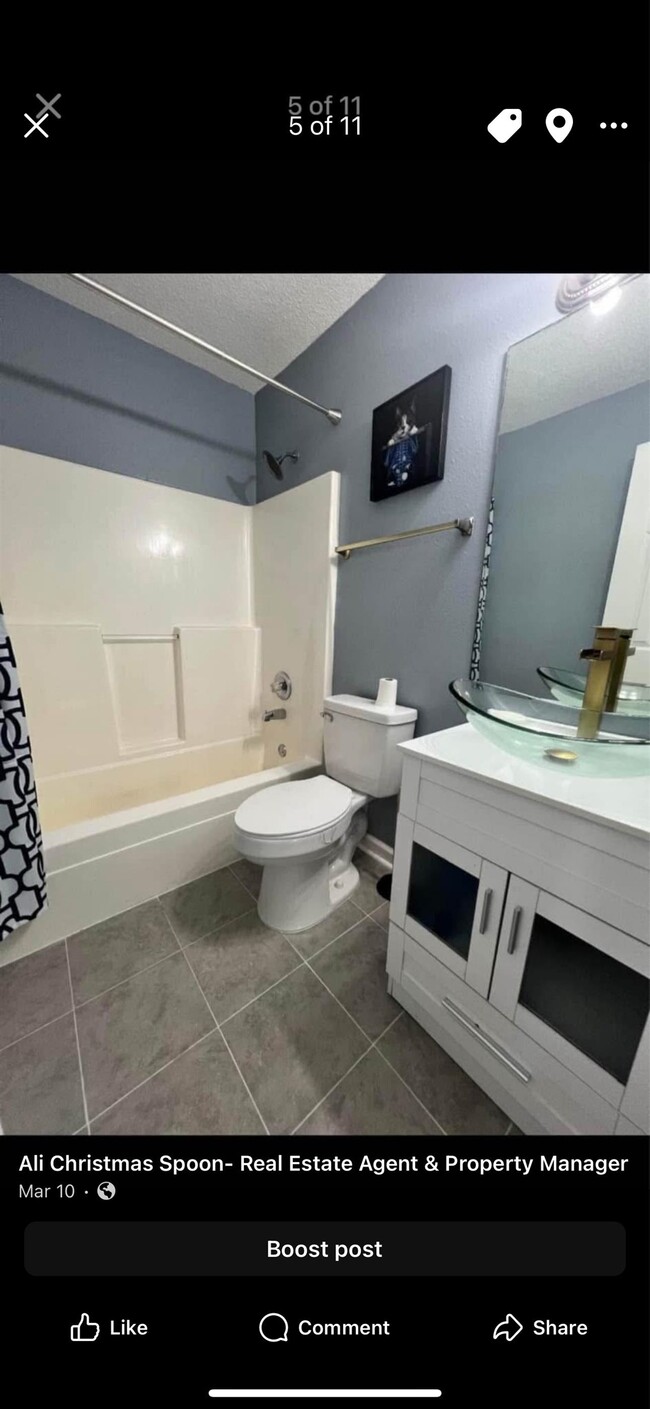 Building Photo - 90 Harmony Dr W