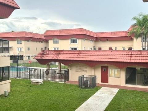 Building Photo - 10901 N Kendall Dr