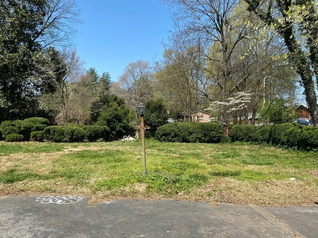 Building Photo - Lawn Care Included!!