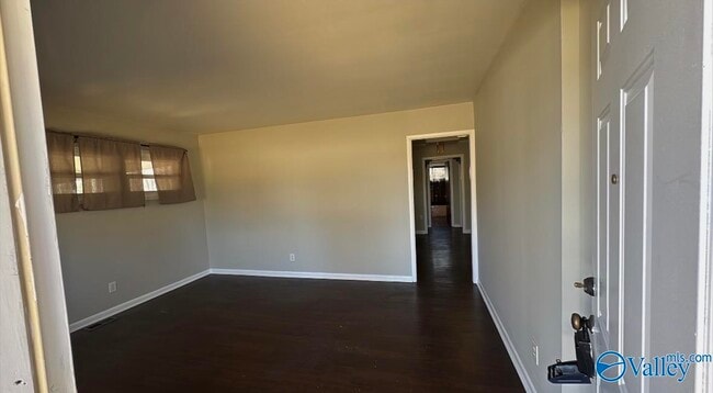 Building Photo - 2901 Azalea Rd SW