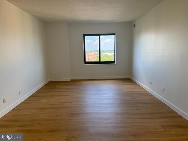 Building Photo - 309 Yoakum Pkwy