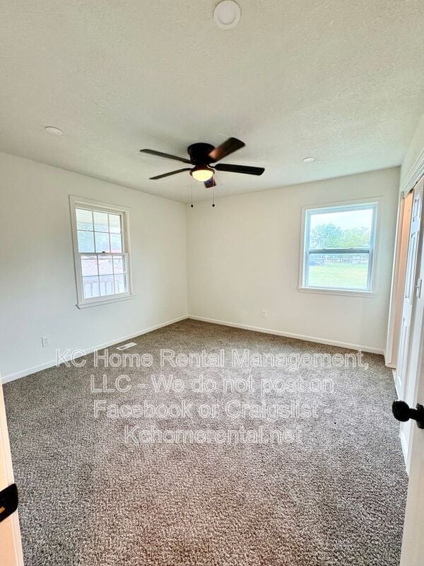 Building Photo - 307 E Main St