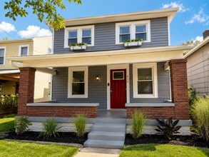 Building Photo - Charming 4BR Bungalow with Finished Basement & Fenced Yard