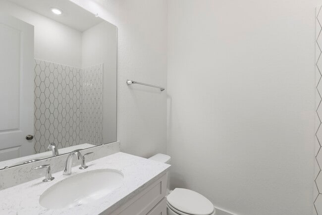 Building Photo - 8011 Fenway Hts Dr